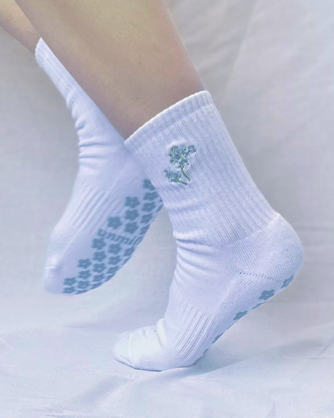 forget-me-not | grip socks