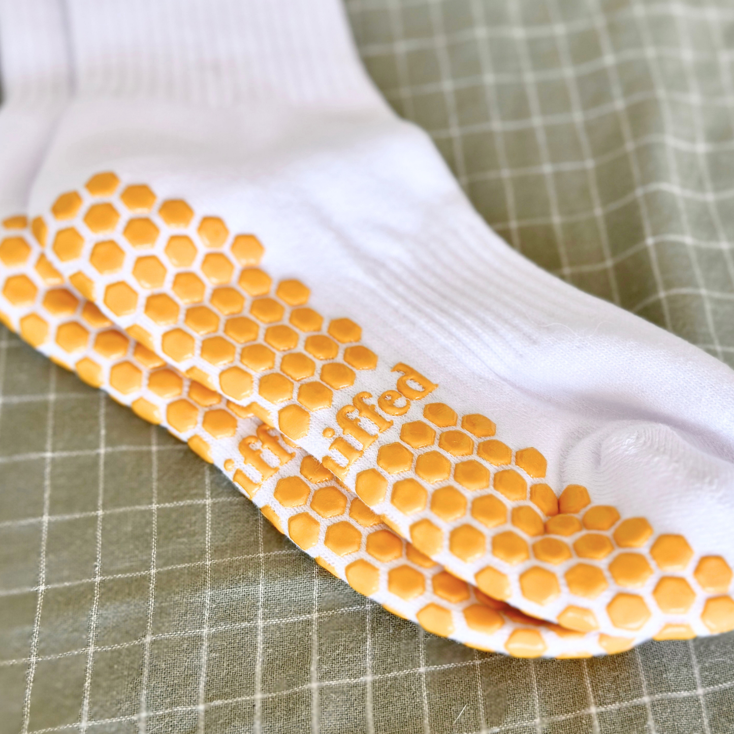 honey, I have Pilates | grip socks
